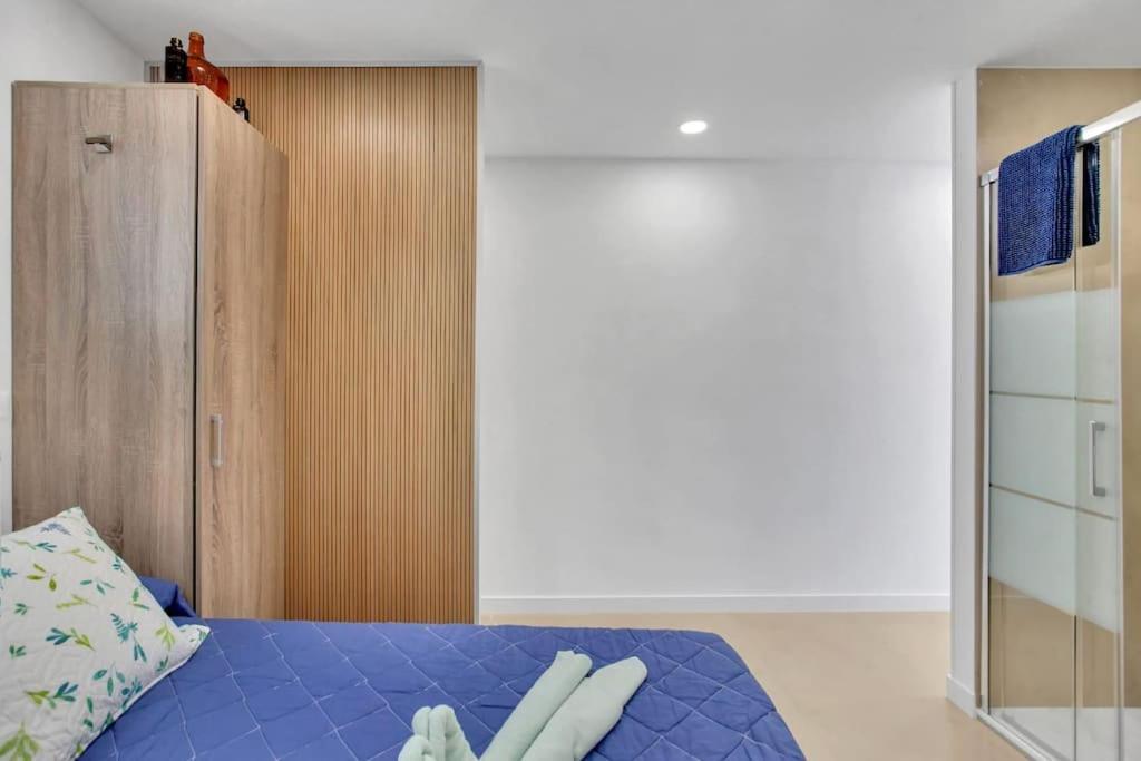 Studio In Torres Del Sol Griffin Near The Beach Apartment *